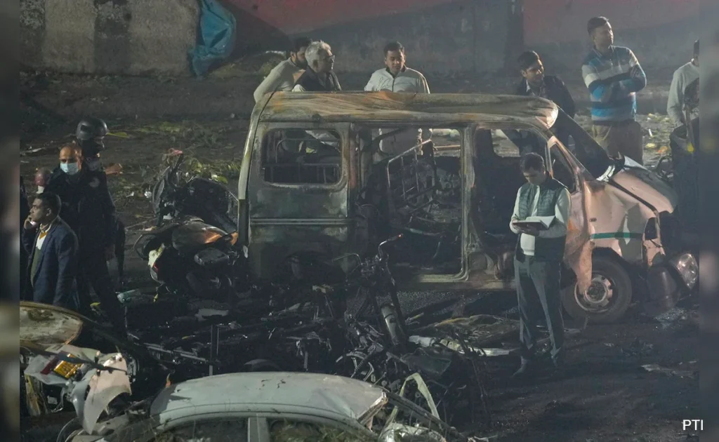 Delhi Bomb Blast: Bangladesh Connection Revealed in Ongoing NIA Investigation delhi-red-fort-blast-nover-2025-1
