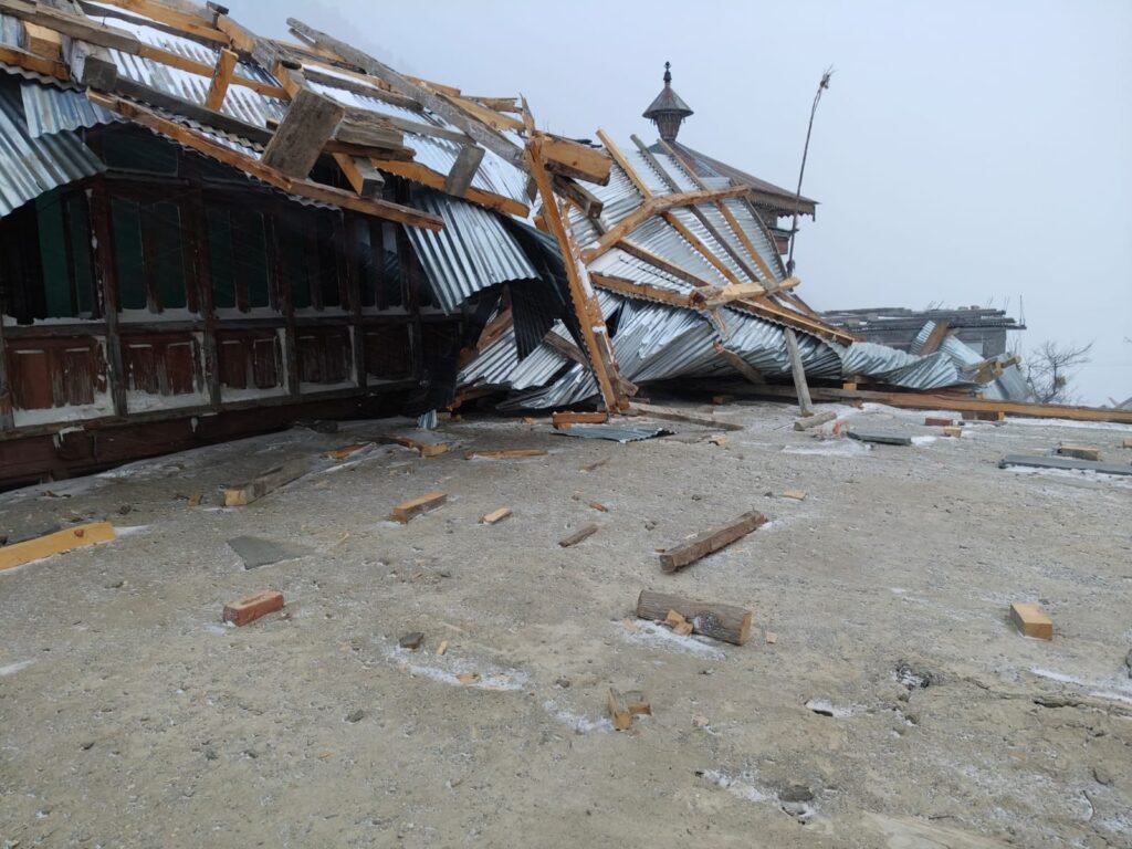 Kinnaur Snowfall: Apple Growers Rejoice, Travel Advisory Issued