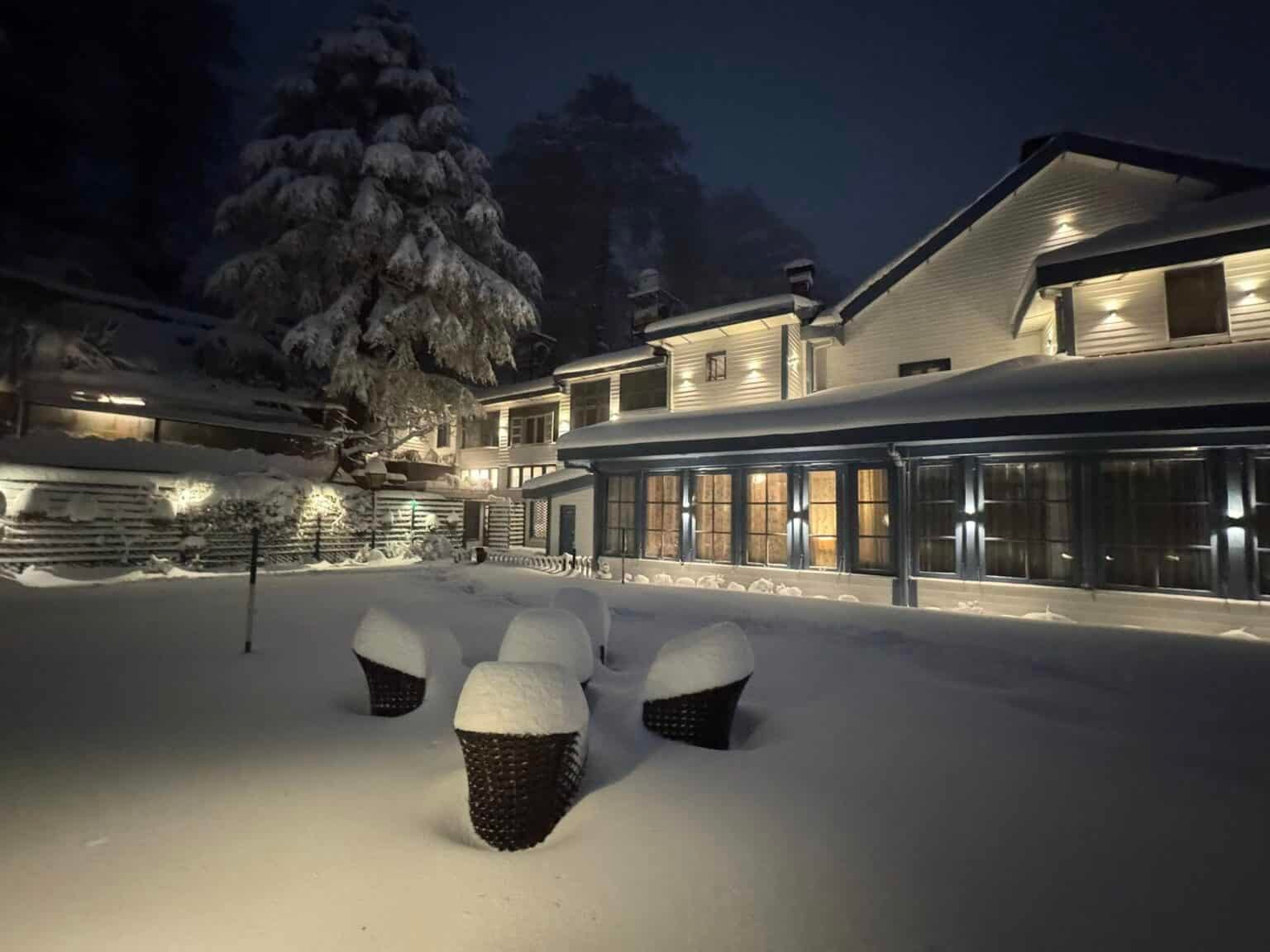 North India Snowfall: Shimla Turns White, Farmers Cheer ‘White Manure’ for Apples North India Snowfall: Shimla Turns White, Farmers Cheer 'White Manure' for Apples
