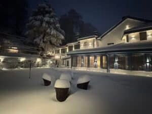 North India Snowfall: Shimla Turns White, Farmers Cheer ‘White Manure’ for Apples North India Snowfall: Shimla Turns White, Farmers Cheer 'White Manure' for Apples