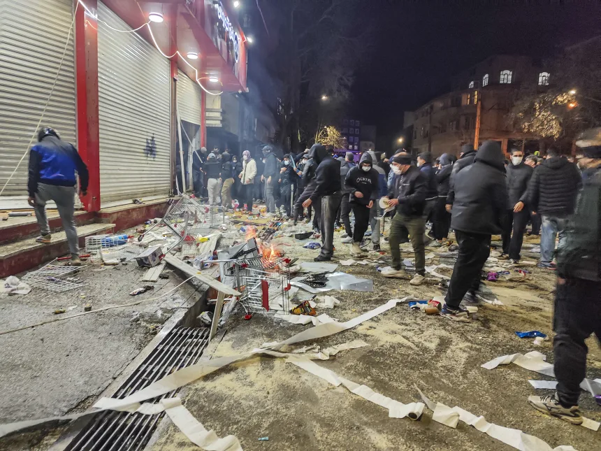 Bodies Piled Up”: Deadly Crackdown in Iran as Protests Enter Third Week Amid Internet Blackout Tehran protest